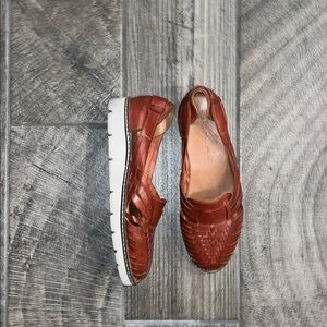 Huaraches Brown Woven Leather Loafers